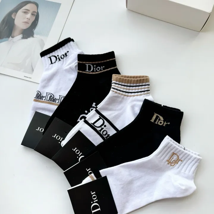スーパーコピー ディオール 靴下