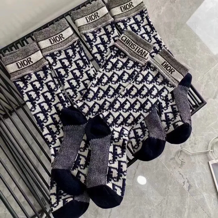 スーパーコピー ディオール 靴下