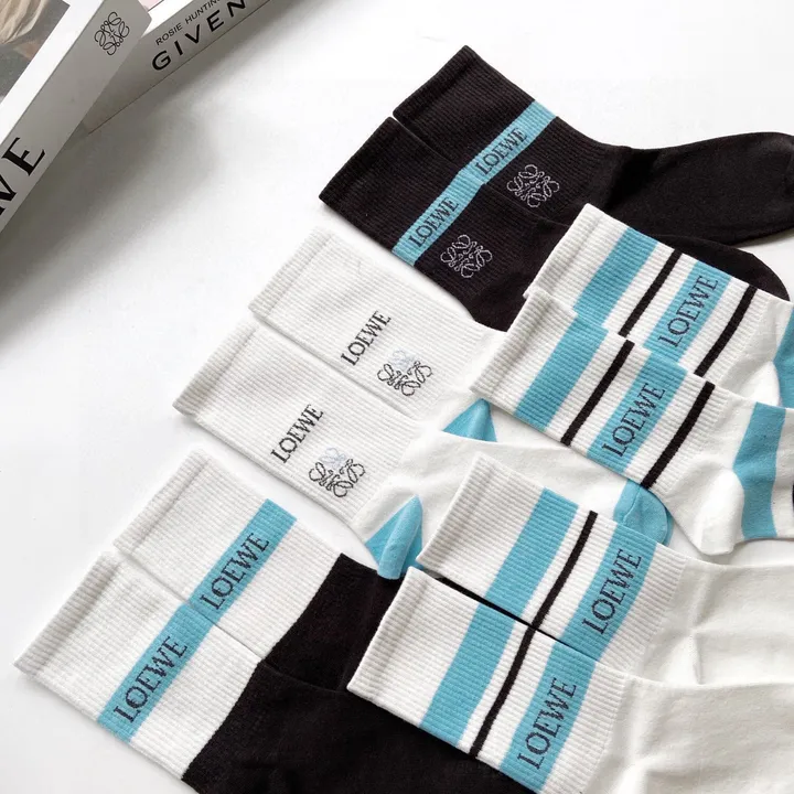 スーパーコピー ロエベ 靴下