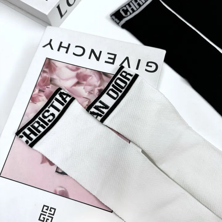 スーパーコピー ディオール 靴下