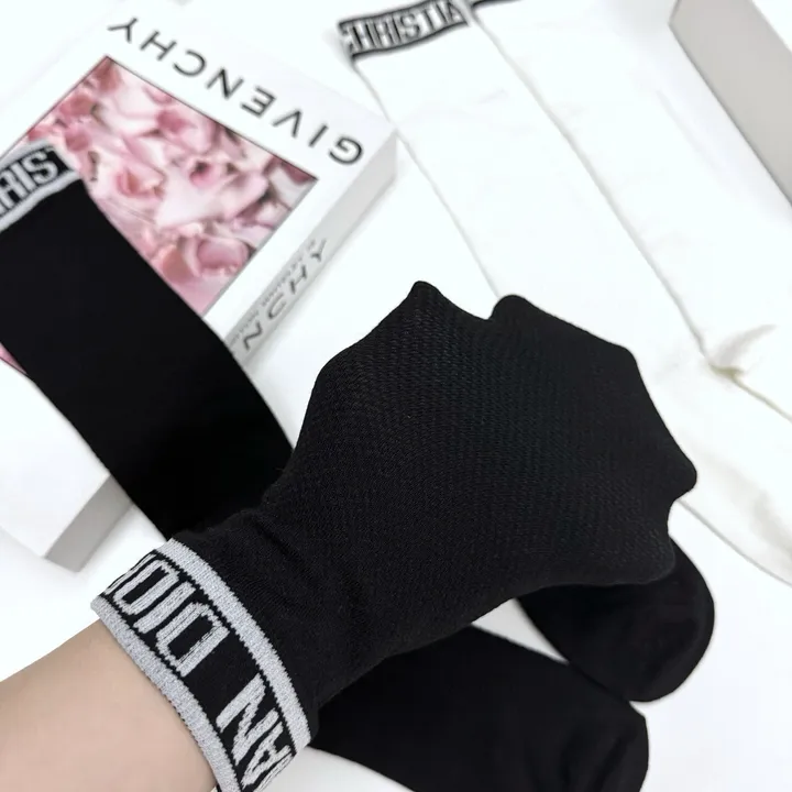 スーパーコピー ディオール 靴下