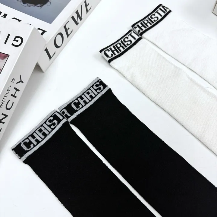 スーパーコピー ディオール 靴下