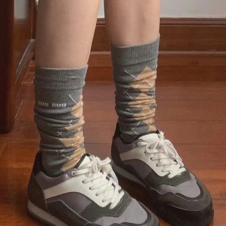 スーパーコピー ミュウミュウ 靴下