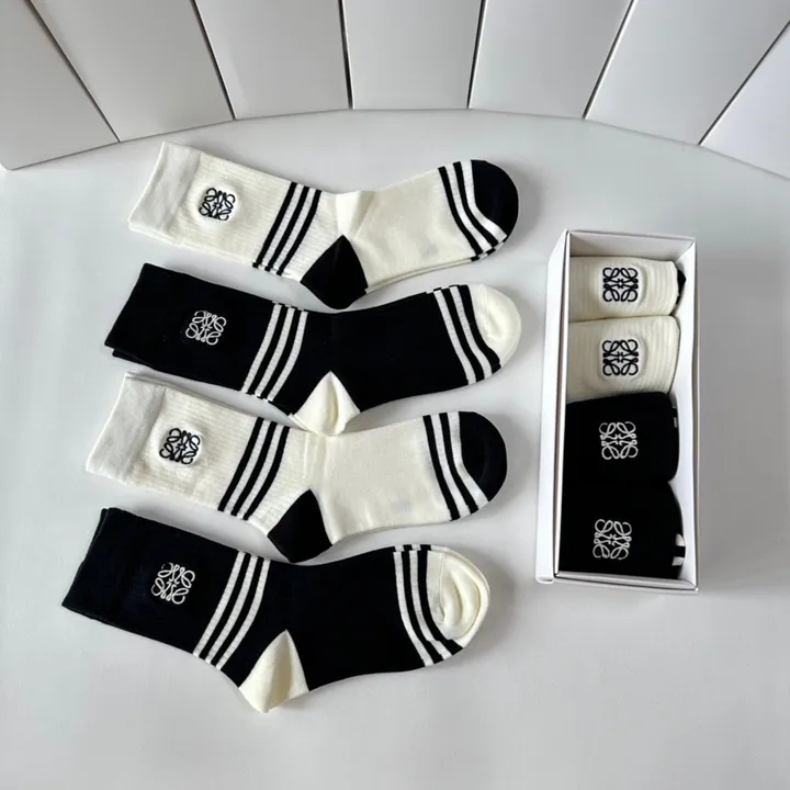 スーパーコピー ロエベ 靴下