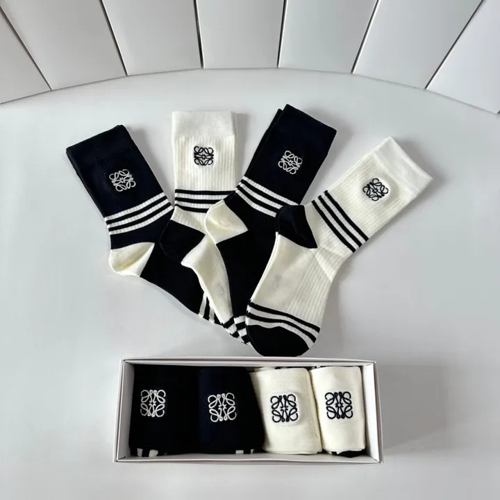 スーパーコピー ロエベ 靴下