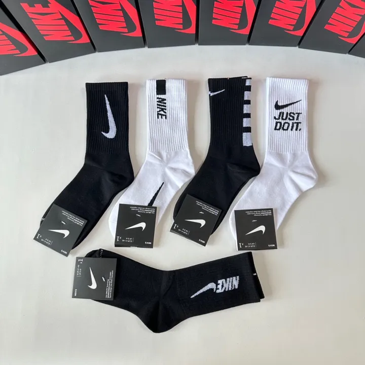 スーパーコピー ナイキ 靴下