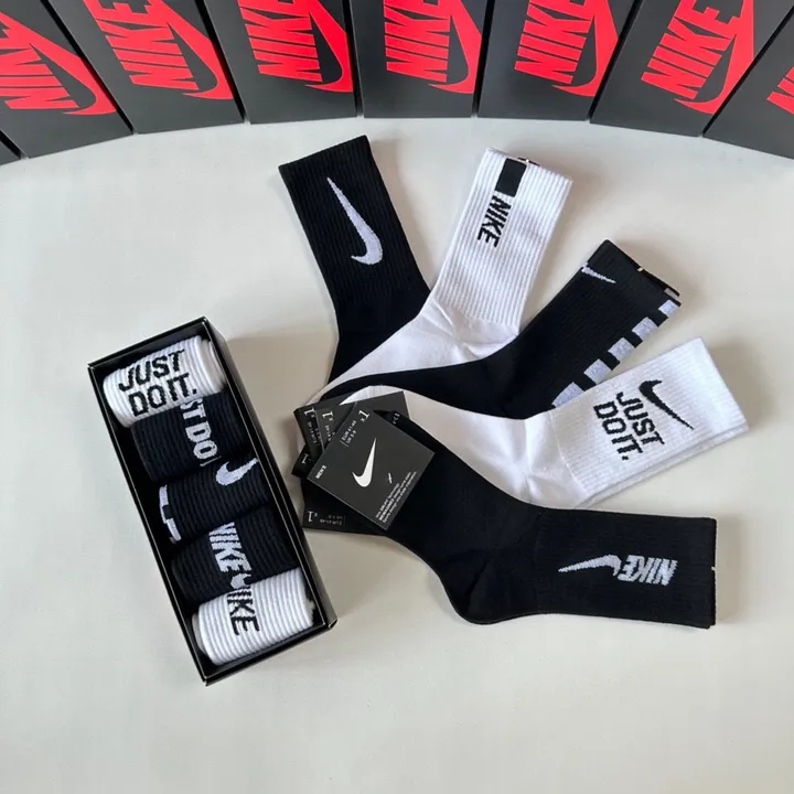 スーパーコピー ナイキ 靴下