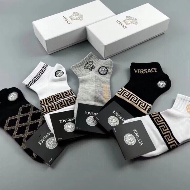 スーパーコピー ヴェルサーチ 靴下