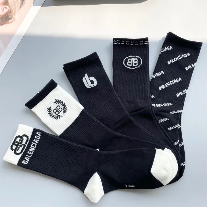 スーパーコピー バレンシアガ 靴下