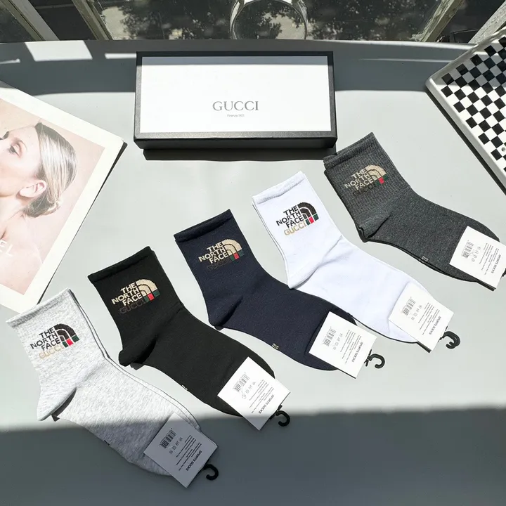 スーパーコピー ノースフェイス 靴下