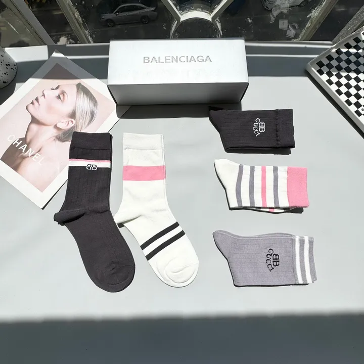 スーパーコピー バレンシアガ 靴下