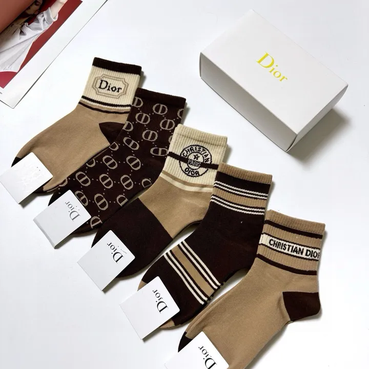 スーパーコピー ディオール 靴下