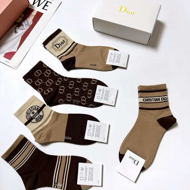 スーパーコピー ディオール 靴下