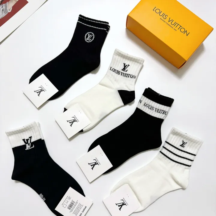スーパーコピー ルイヴィトン 靴下
