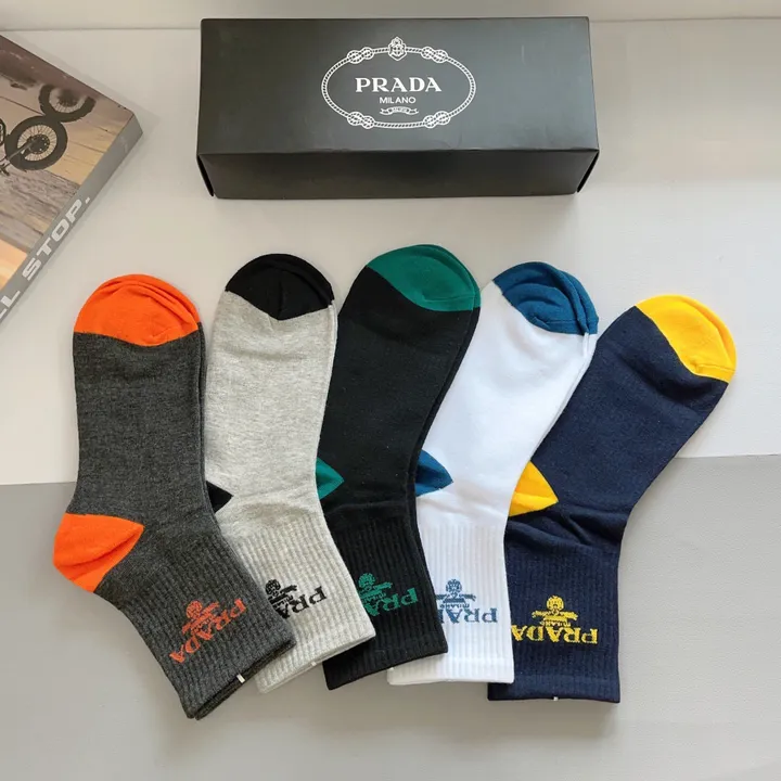 スーパーコピー プラダ 靴下