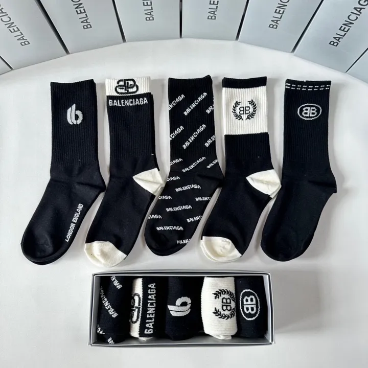 スーパーコピー バレンシアガ 靴下