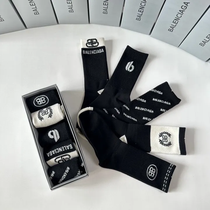 スーパーコピー バレンシアガ 靴下