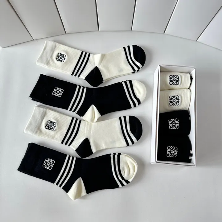 スーパーコピー ロエベ 靴下