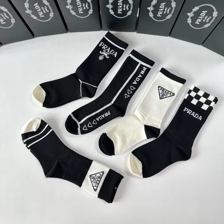 スーパーコピー プラダ 靴下