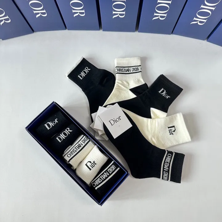スーパーコピー ディオール 靴下