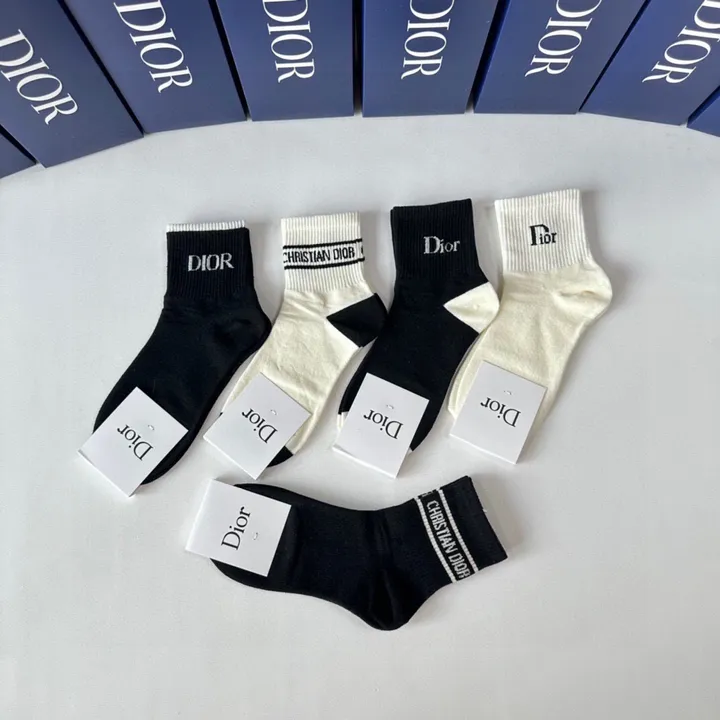 スーパーコピー ディオール 靴下
