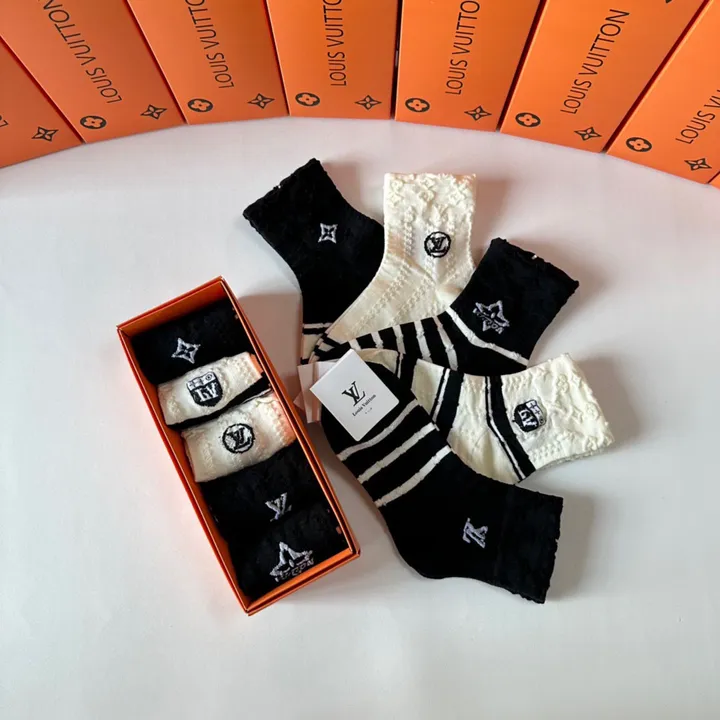 スーパーコピー ルイヴィトン 靴下