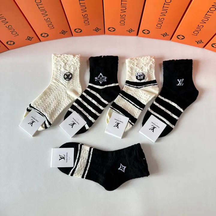 スーパーコピー ルイヴィトン 靴下