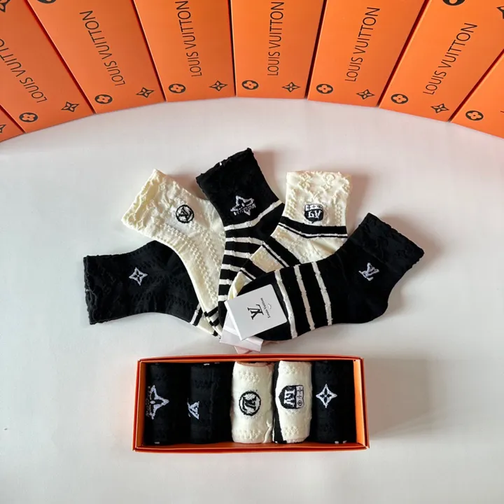 スーパーコピー ルイヴィトン 靴下