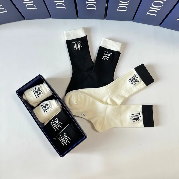 スーパーコピー ディオール 靴下