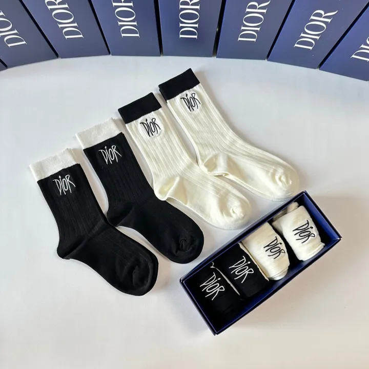 スーパーコピー ディオール 靴下