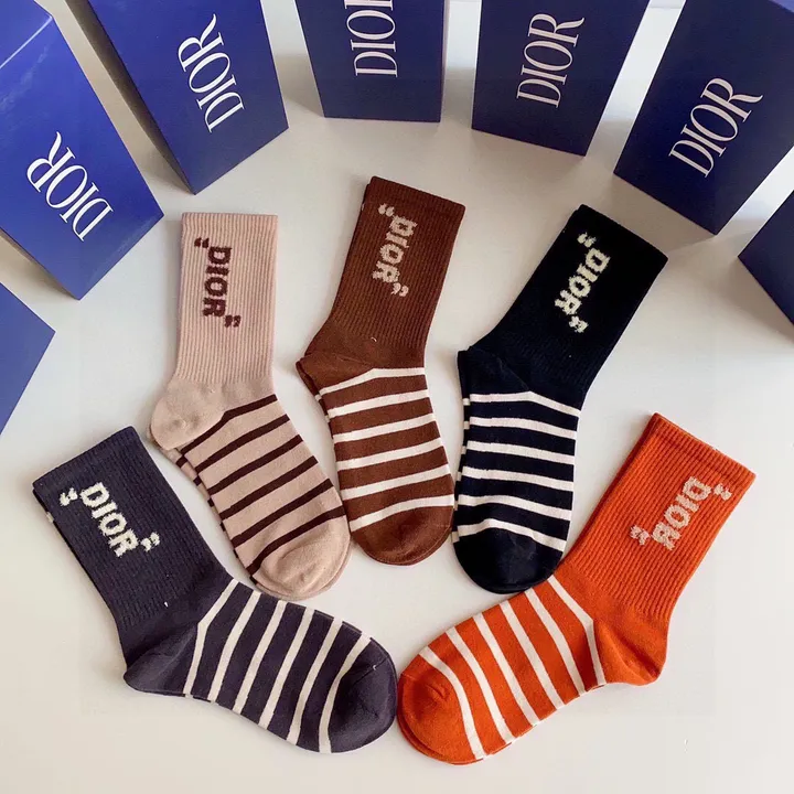 スーパーコピー ディオール 靴下