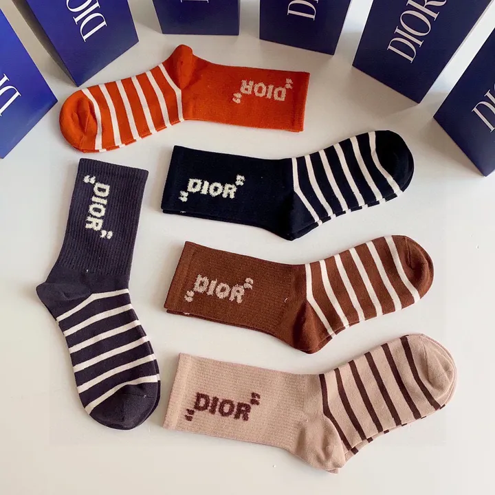 スーパーコピー ディオール 靴下