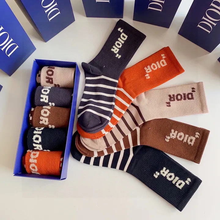 スーパーコピー ディオール 靴下