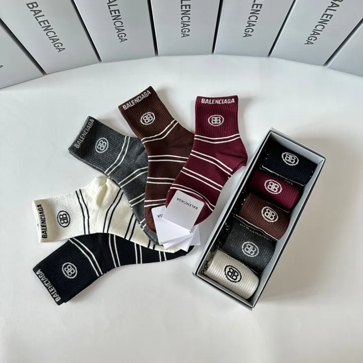 スーパーコピー バレンシアガ 靴下