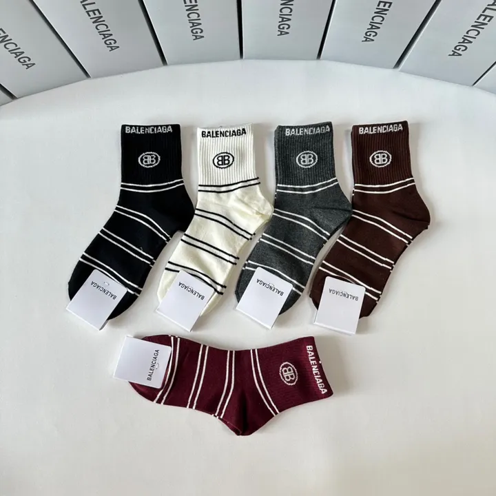 スーパーコピー バレンシアガ 靴下