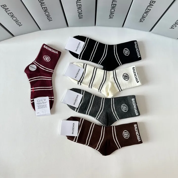 スーパーコピー バレンシアガ 靴下