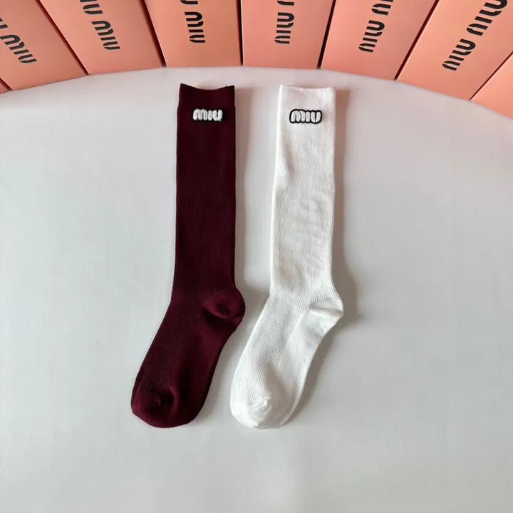 スーパーコピー ミュウミュウ 靴下