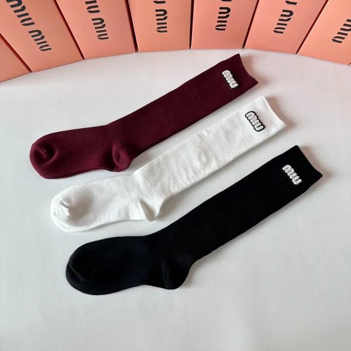 スーパーコピー ミュウミュウ 靴下