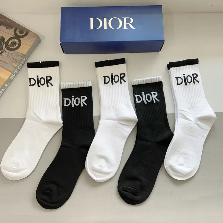 スーパーコピー ディオール 靴下