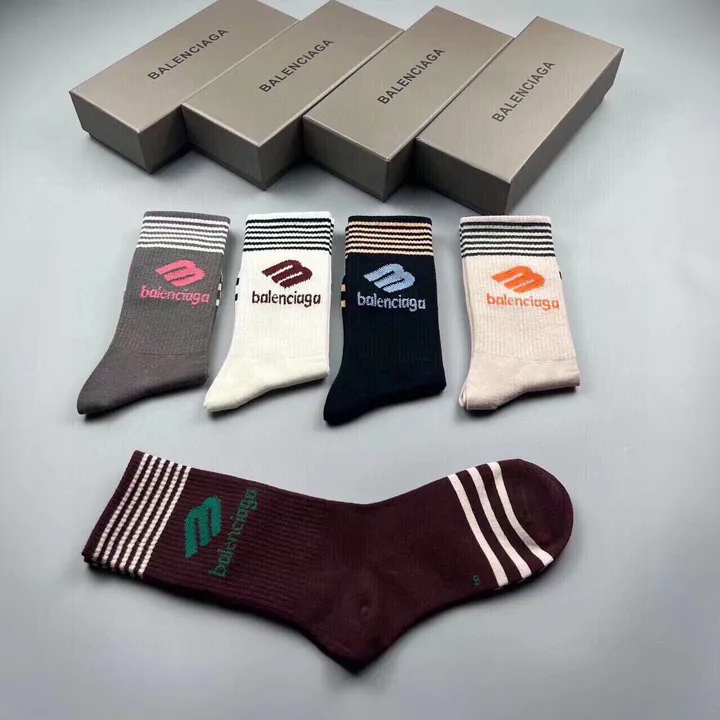 スーパーコピー バレンシアガ 靴下