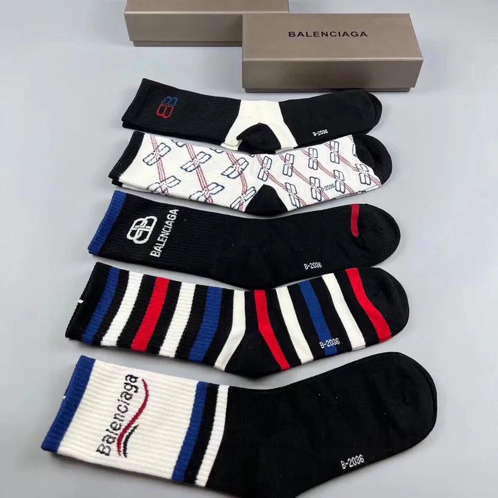スーパーコピー バレンシアガ 靴下