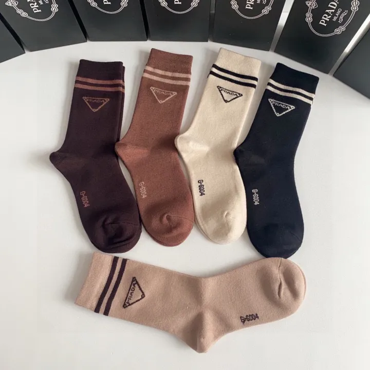 スーパーコピー プラダ 靴下