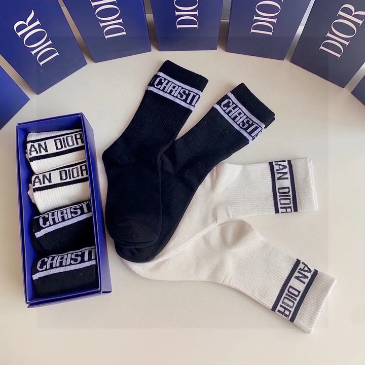 スーパーコピー ディオール 靴下