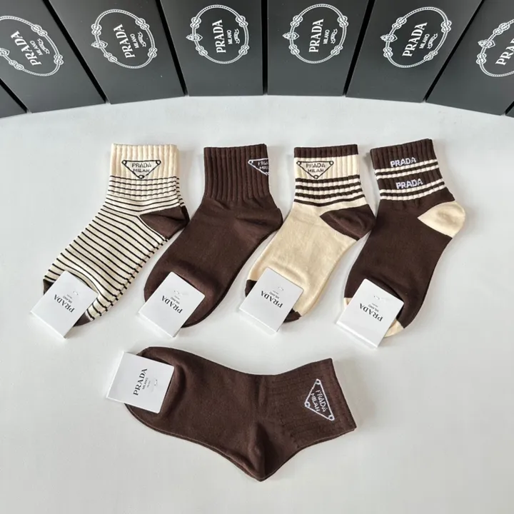 スーパーコピー プラダ 靴下