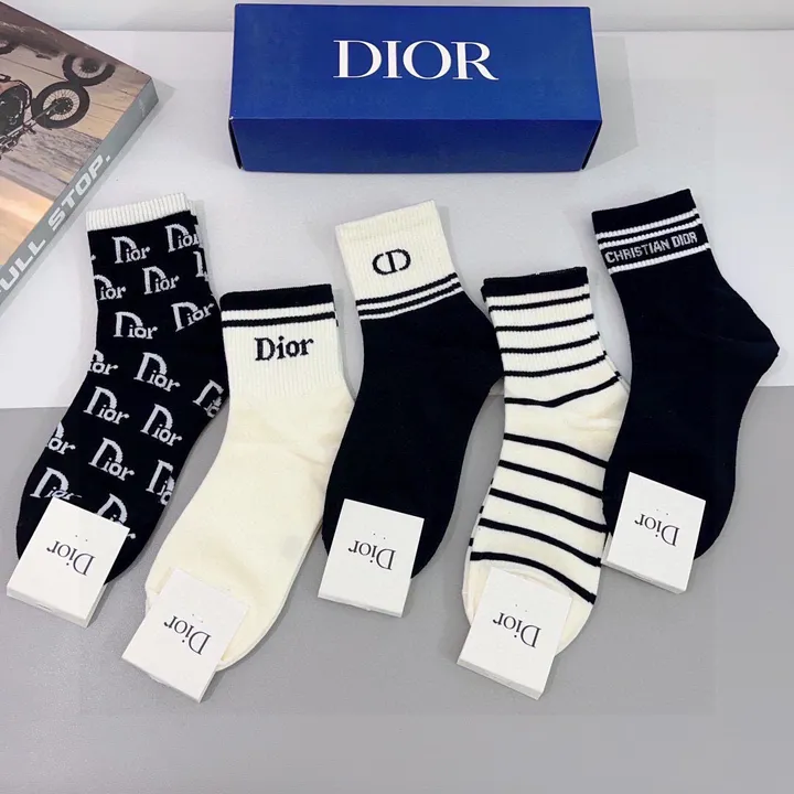 スーパーコピー ディオール 靴下
