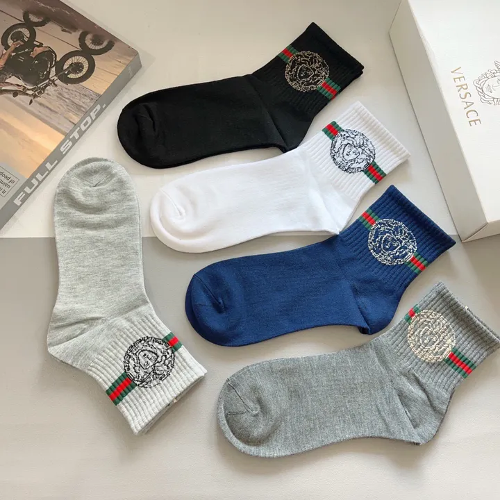 スーパーコピー ヴェルサーチ 靴下