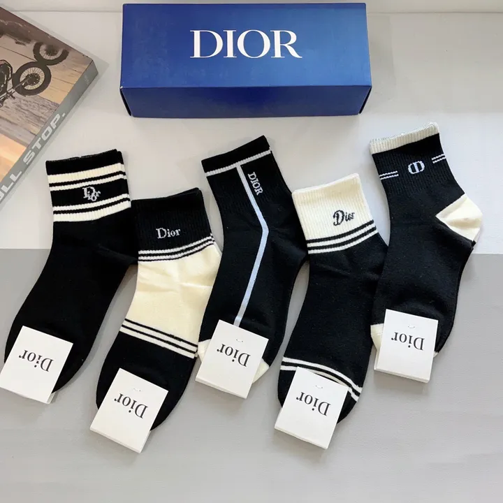 スーパーコピー ディオール 靴下