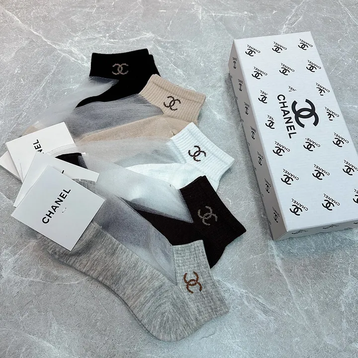 スーパーコピー シャネル 靴下