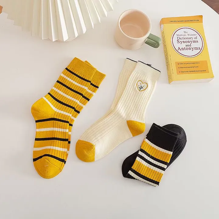 スーパーコピー ヴェルサーチ 靴下