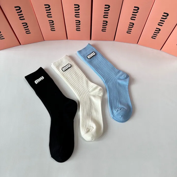 スーパーコピー ミュウミュウ 靴下